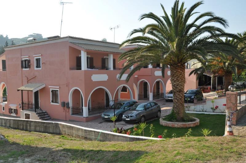 Kantas Apartments